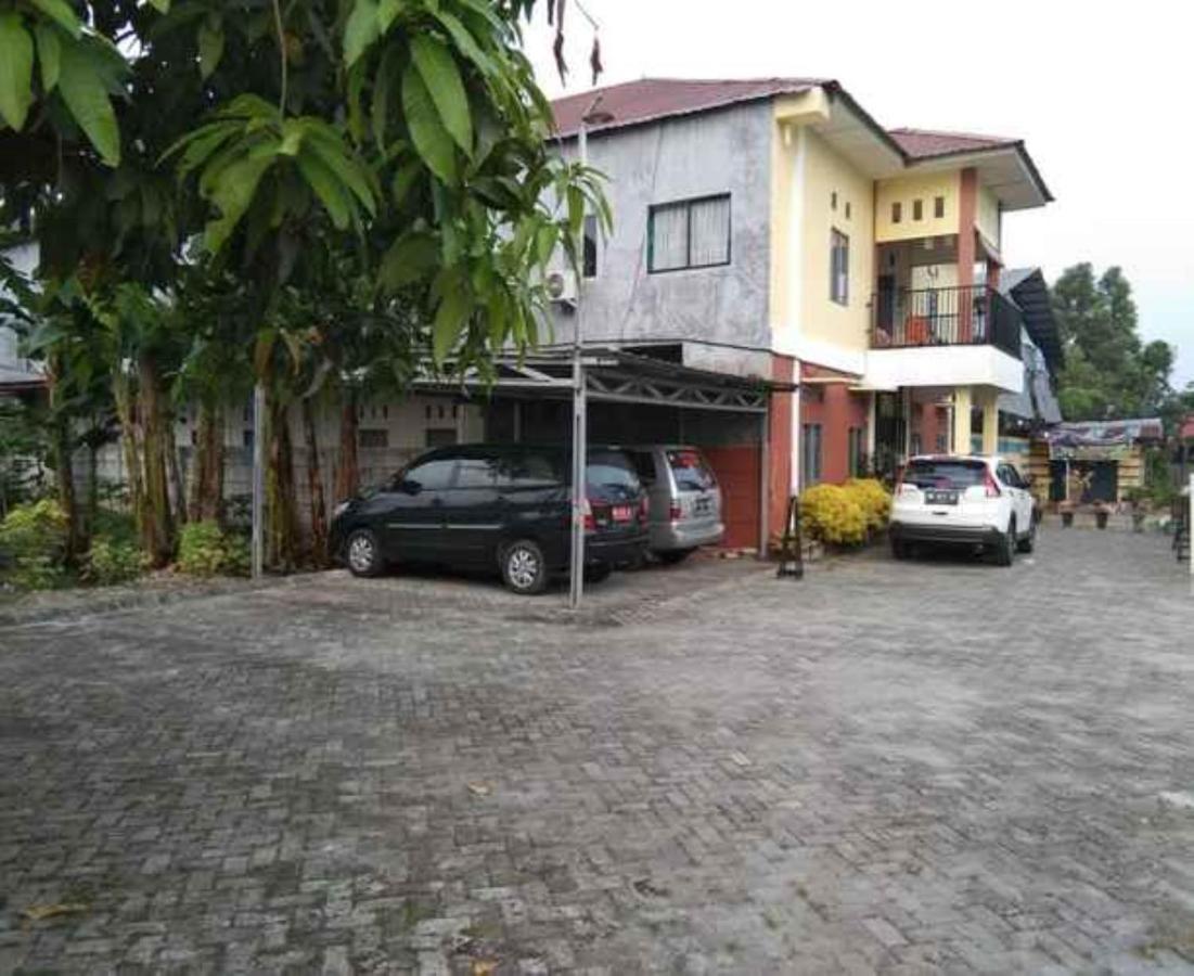 Penginapan Syariah Parit  Bagian luar foto