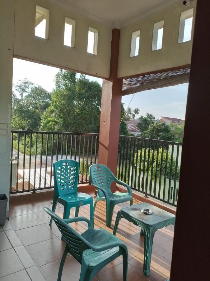 Penginapan Syariah Parit  Bagian luar foto